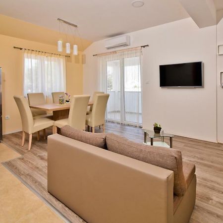 Apartments Mica 브르시 외부 사진
