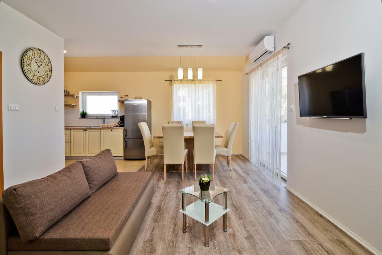 Apartments Mica 브르시 외부 사진