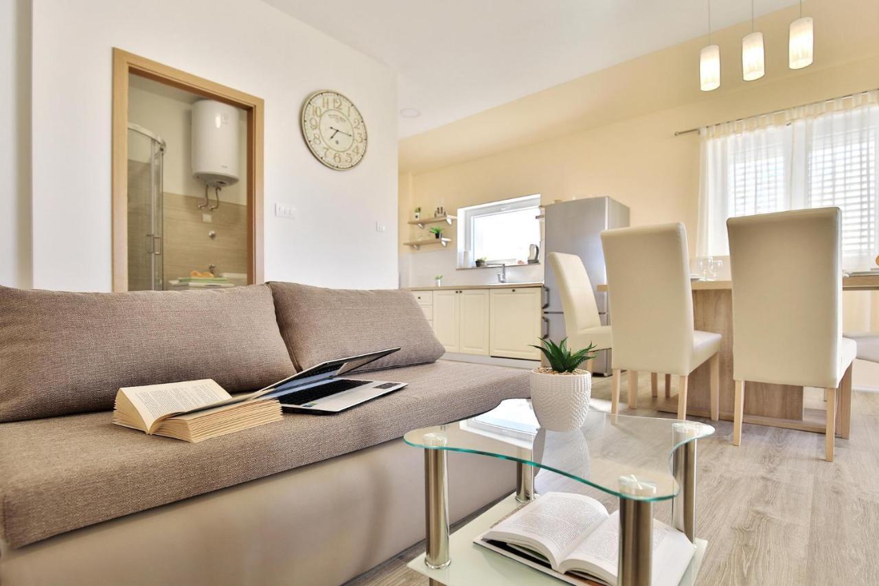 Apartments Mica 브르시 외부 사진