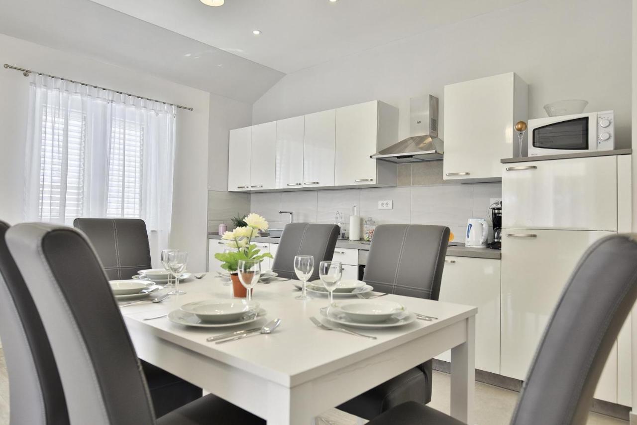 Apartments Mica 브르시 외부 사진